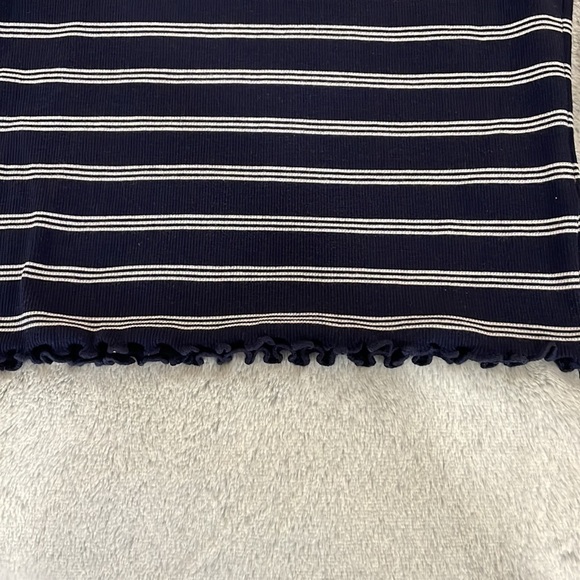 ABOUND Cropped Tee - Picture 2 of 6